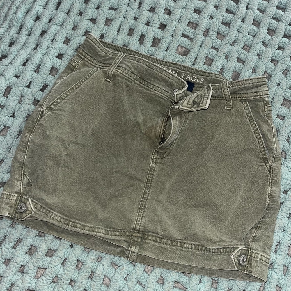 American Eagle Khaki Skirt